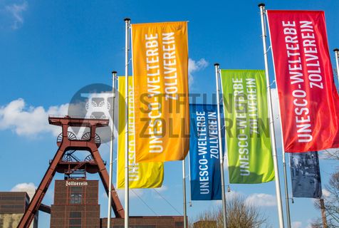 Das 55 Meter hohe Doppelbock-Fördergerüst [A1] ist das Wahrzeichen des UNESCO-Welterbe Zollverein, der Stadt Essen und des gesamten Ruhrgebiets.

Areal A [Schacht XII], Fördergerüst [A1]