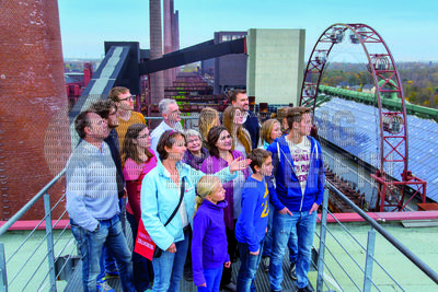 Bis zu 155.000 Besucher nehmen jährlich an einer Führung durch den Denkmalpfad ZOLLVEREIN®  teil, den im Originalzustand erhaltenen Übertageanlagen der Zeche und Kokerei Zollverein.

Die Kokerei Zollverein wurde von 1957 bis 1961 errichtet. Nach einer Erweiterung war die Anlage seit 1973 bis zur Stilllegung 1993 die größte Zentralkokerei Europas.

Die Mischanlage [C70] ist eins der größten Gebäude auf der Kokerei Zollverein und beeindruckt im Inneren mit spektakulären Raumsituationen. Das Gebäude ist Teil des Denkmalpfads ZOLLVEREIN® und kann im Rahmen von Führungen besichtigt werden. Die Mischanlage wird als Eventlocation temporär für Ausstellungen und Veranstaltungen genutzt. Zudem befindet sich dort das Café & Restaurant „die kokerei“.

Die Mischanlage kann für Veranstaltungen angemietet werden. Kontakt: Stiftung Zollverein, Fon +49 201 246 81-355, locations@zollverein.de.

Areal C [Kokerei], Mischanlage [C70]
